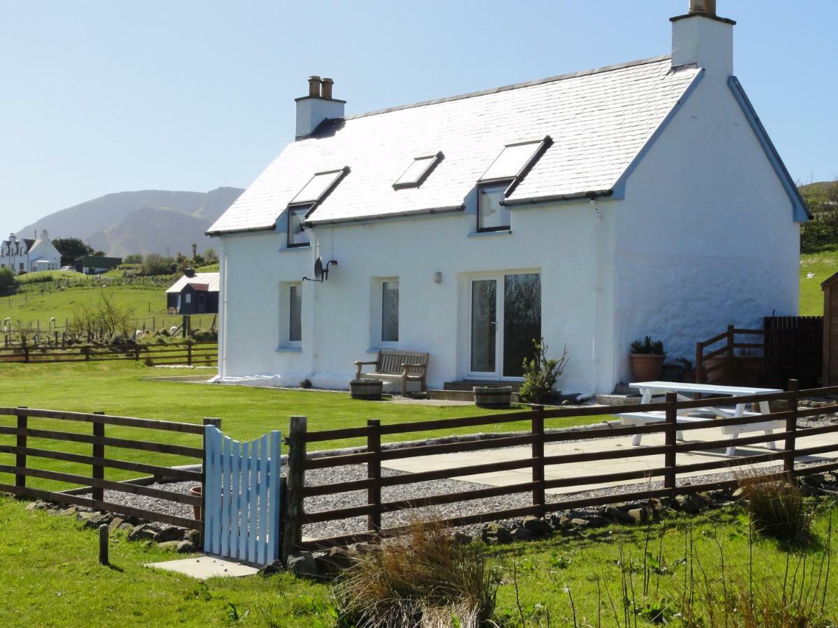 Driftwood Cottage Staffin Exterior photo